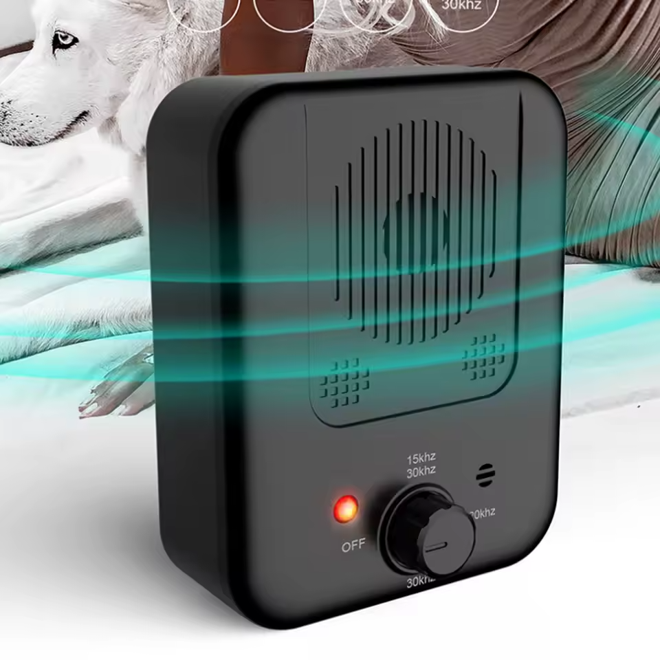 Moderne, kompakt automatisk hundegøen-stopper, vandtæt og genopladelig, til effektiv gøen-kontrol.