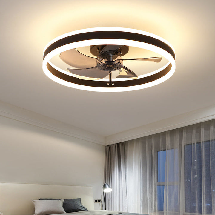 Modernt LED loftventilator med elegante vinger og integreret LED-belysning, perfekt til stue eller kontor.