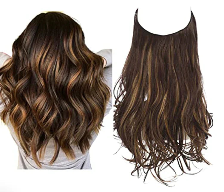 Naturlige ægte hår extensions i brun og blond, forlænget og fortætnet med naturlig glans, forskellige nuancer.