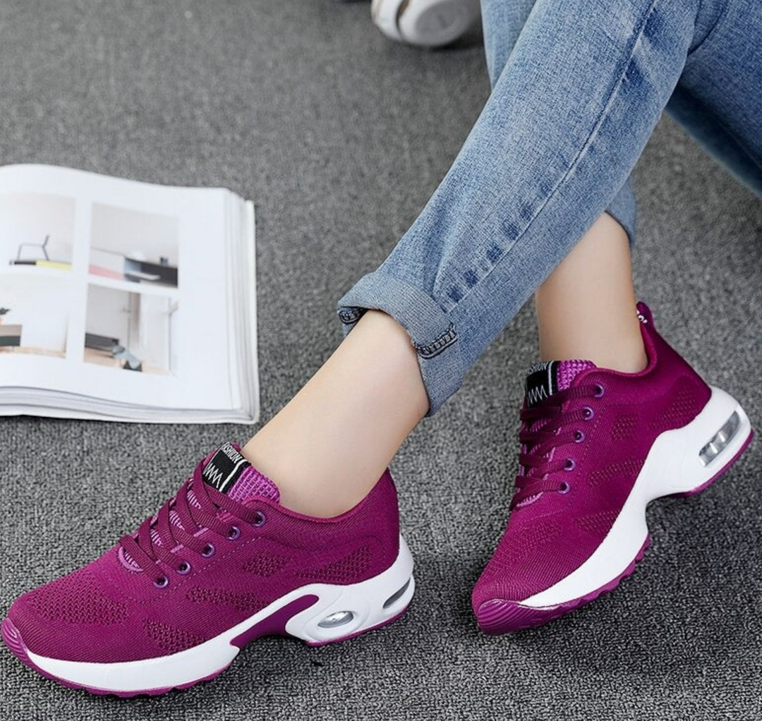 Alsidige dames sportssneakers i høj kvalitet, med ortopædisk komfort og stilfuldt design.