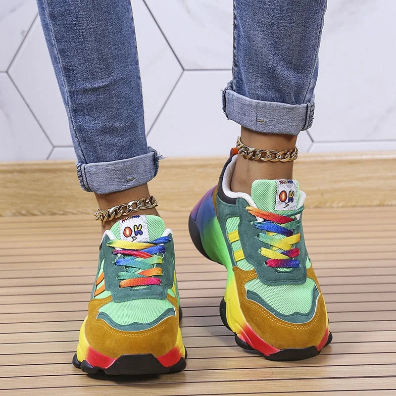 Ortopædiske sneakers i elegant design, åndbare, med polstrede såler, ideelle til komfort og hverdag.