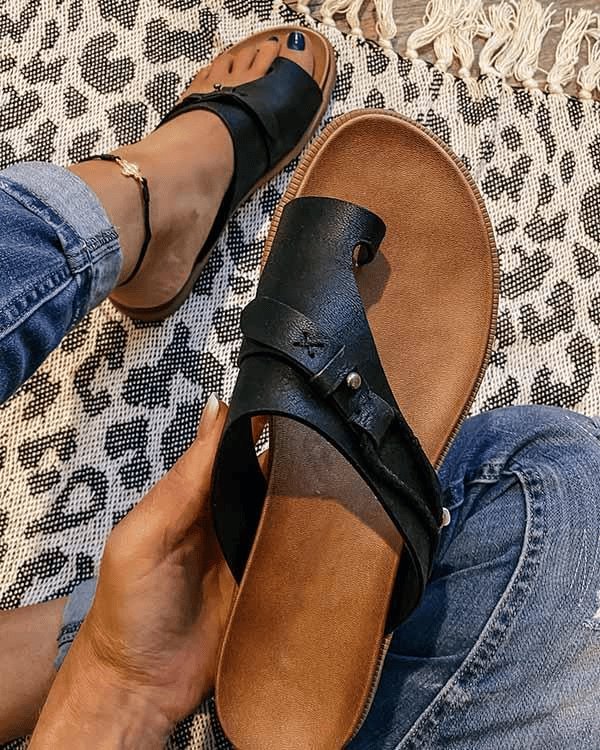 Flade damesandaler, ideelle som walkingsandaler. Ortopædisk komfort og fodstøtte til en stilfuld sommer.
