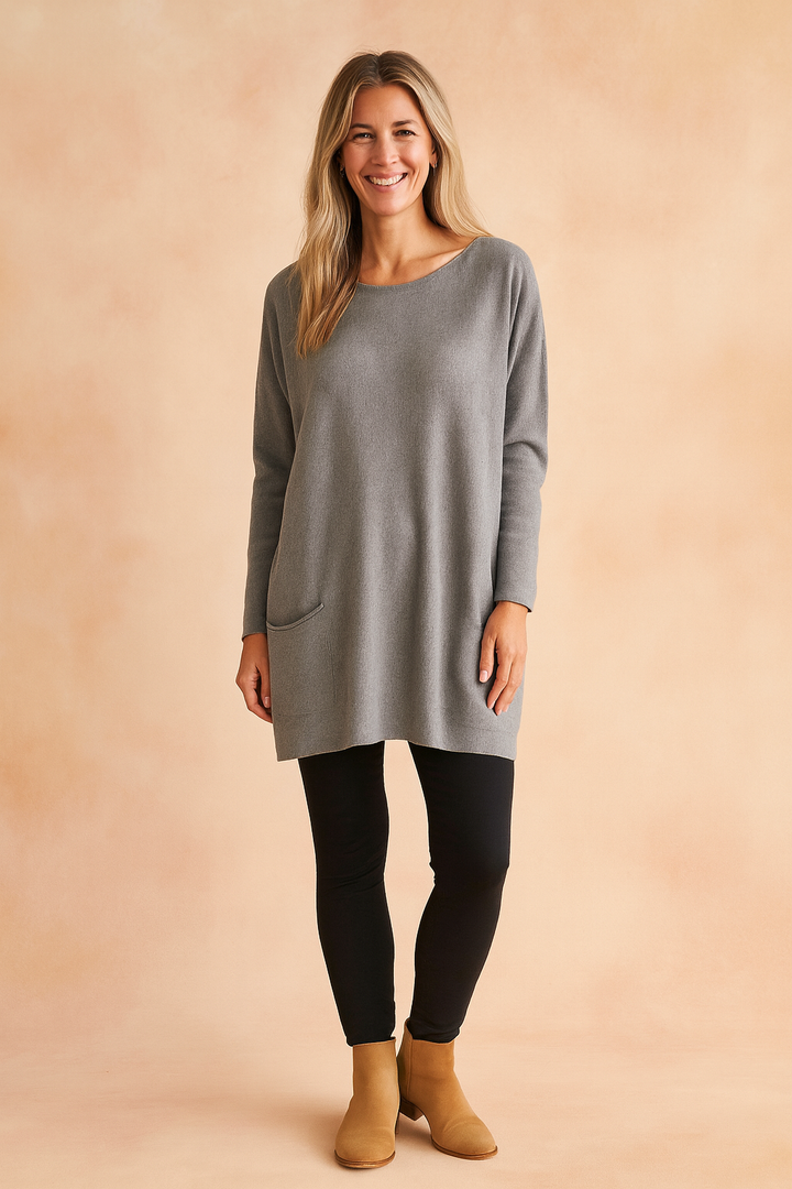 Komfortabel, langærmet dametrøje med lommer. En alsidig oversized sweater til afslappet mode og hverdag.