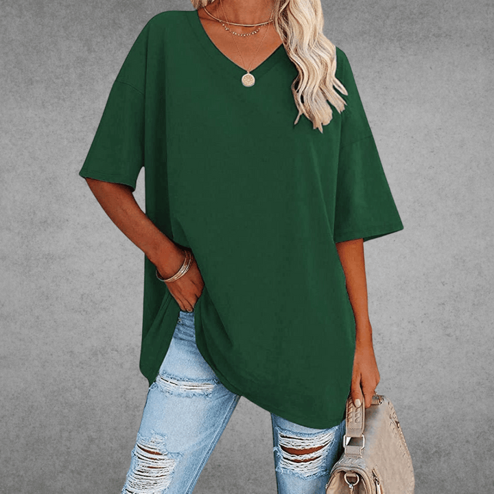 Must-have forår/sommer: Oversized V-hals T-shirt til damer. Trendy og behagelig pasform.