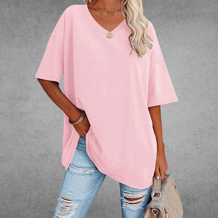 Blød og komfortabel oversized dame T-shirt med stilfuld V-udskæring. Perfekt til mode.