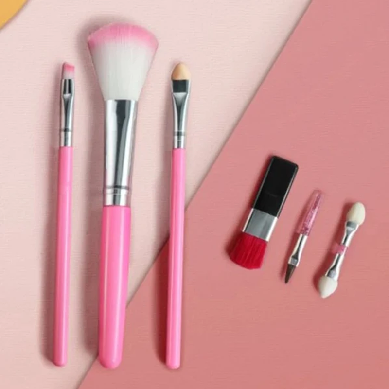 Prinsesse makeupsæt til børn, farverigt med læbestift, øjenskygge og pensel; fremmer kreativ leg.