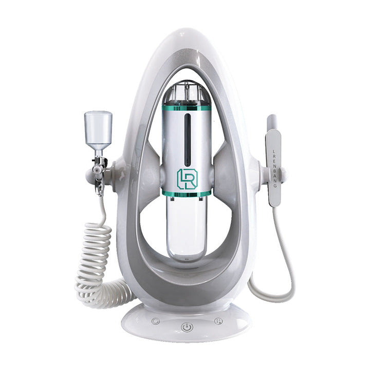 Professionel ansigtsrenser til dybderensning af huden med hydrodermabrasion for glattere hud.