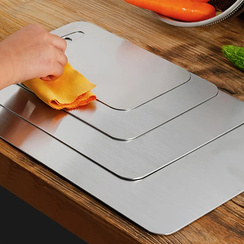 PureBoard titanium skærebræt, BPA-frit og holdbart. Optimalt for sund madlavning og et giftfri køkken.