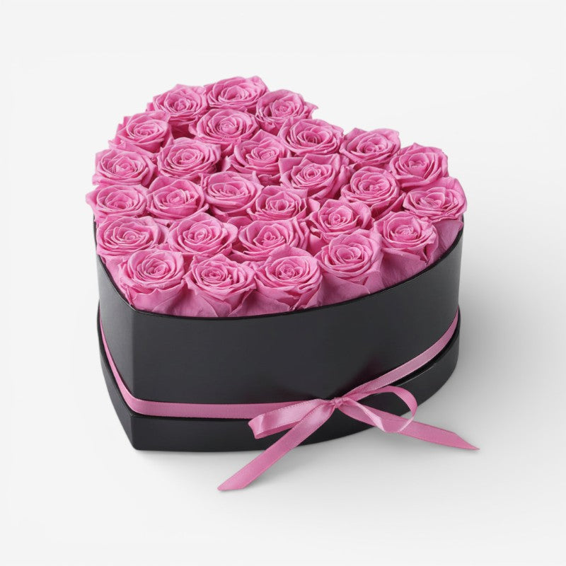 Elegant hjerteæske med røde roser, en smuk og romantisk gave til Mors Dag, Valentinsdag eller fødselsdag.