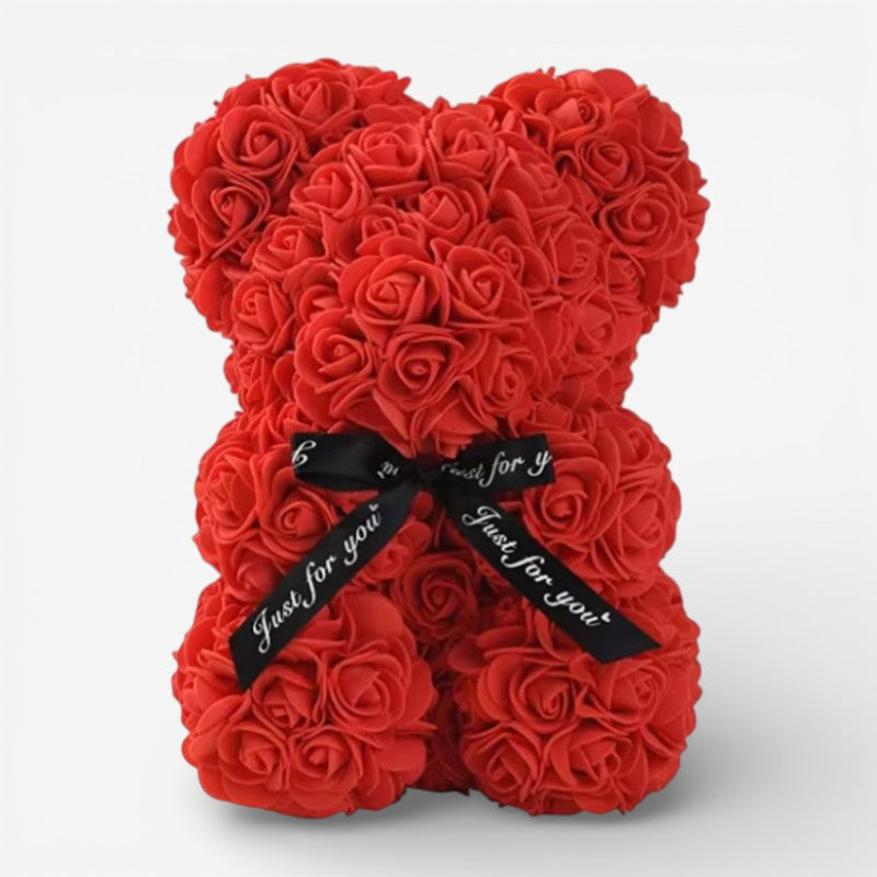 Rød rosebamse som en unik morsdag gave, en varig blomsterdekoration der udtrykker kærlighed.