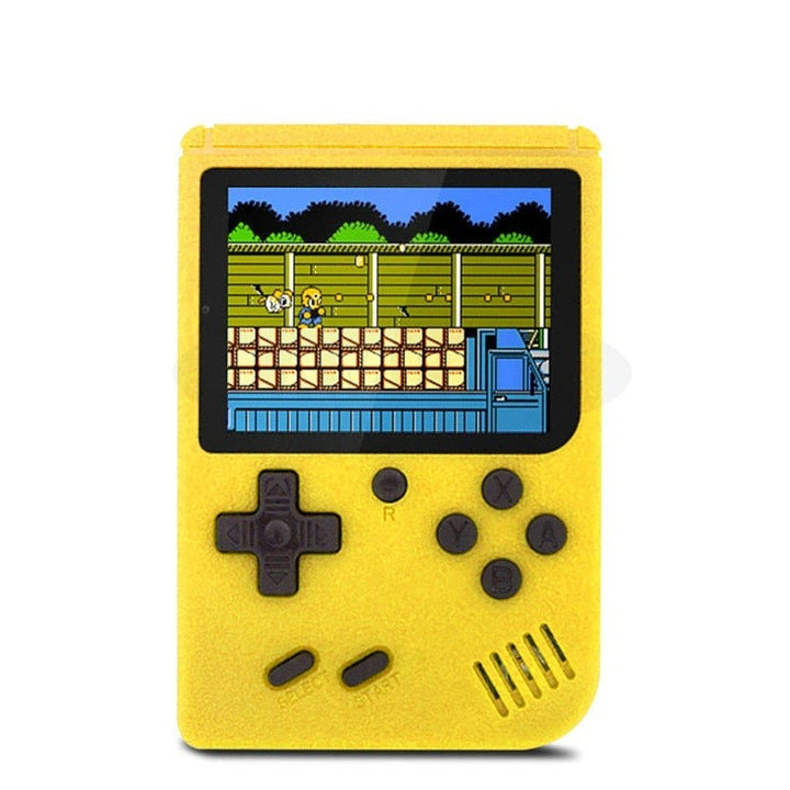 Håndholdt retro spillekonsol med intuitive knapper og lyst display, perfekt til nostalgisk spil.