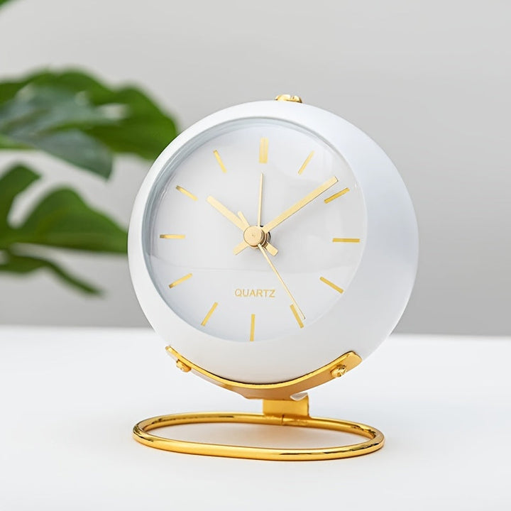 Lydløst retro vækkeur sikrer uforstyrret søvn, klassisk og funktionelt vintage design.
