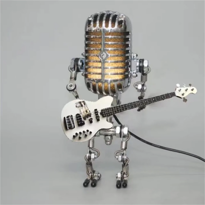 Charmerende HJALMAR robot bordlampe med musiktema. Dæmpbar LED belysning skaber hygge i børneværelset.