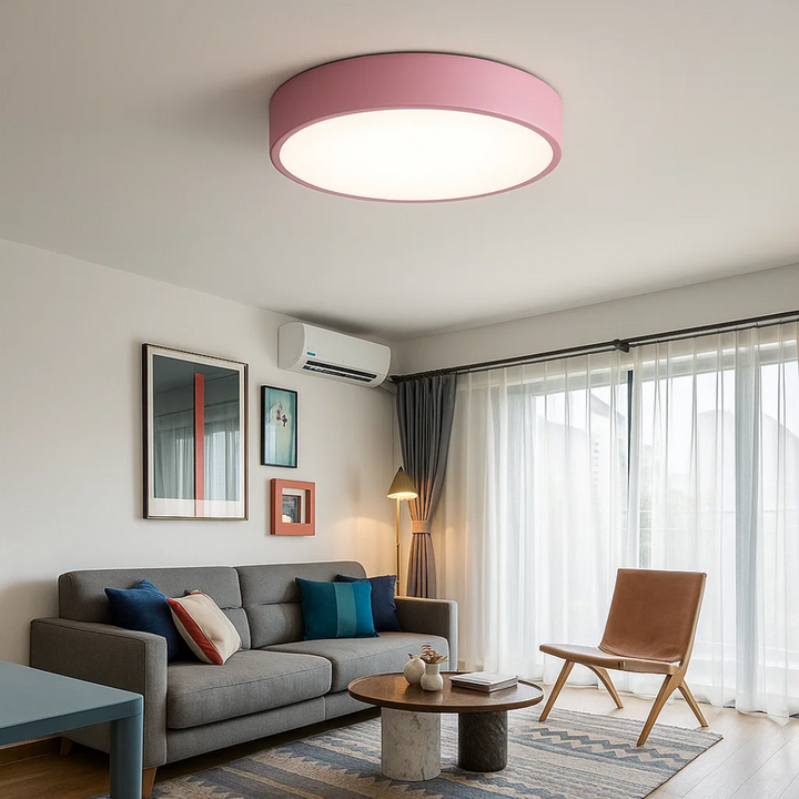 Flad LED-loftslampe til køkkenet, giver klart og funktionelt arbejdslys med elegant stil.