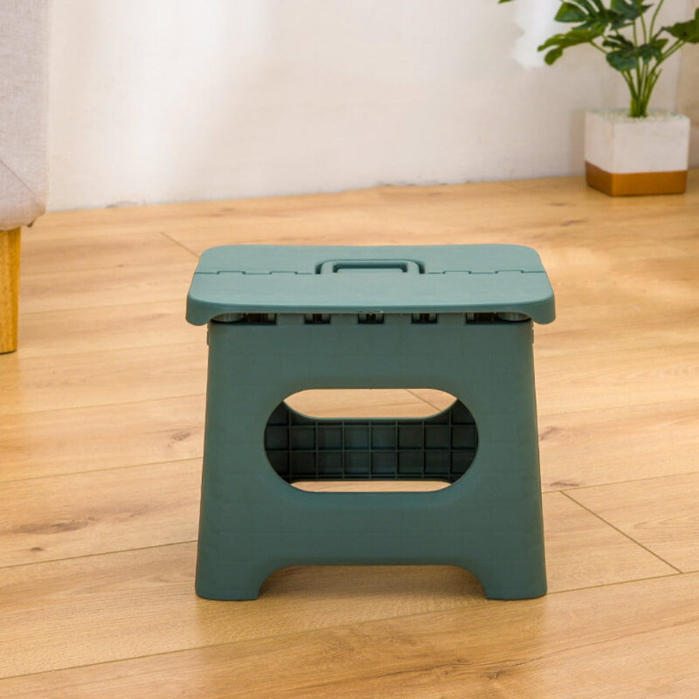 Robust plast sammenklappelig skammel med håndtag, holdbar og sikker for hele familien.