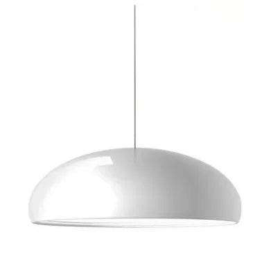 Funklende pendellampe med kaskaderende glasdesign, kromfarvet finish, varmhvidt dæmpbart lys, moderne og elegant.