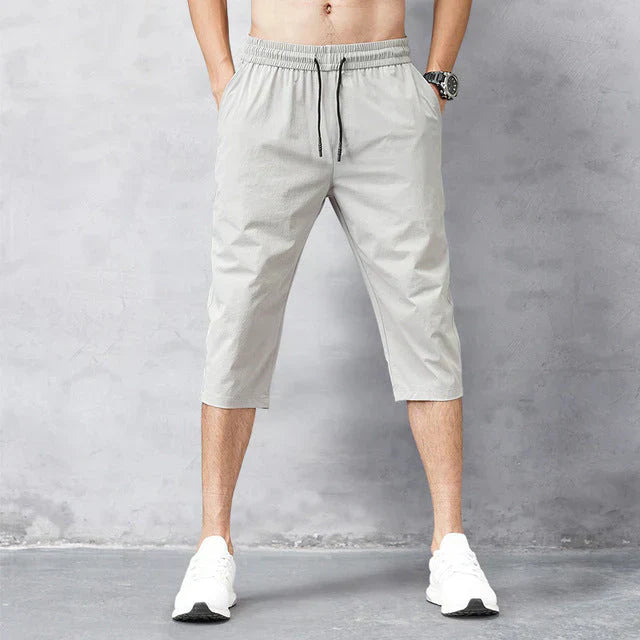 Mænds stilfulde badeshorts i sort med elastisk talje