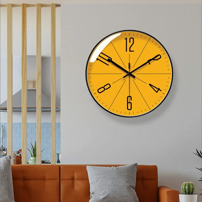 Sort skandinavisk vægur, minimalistisk design, præcis tidsvisning, moderne indretning, klare cifre, elegant, 30 cm