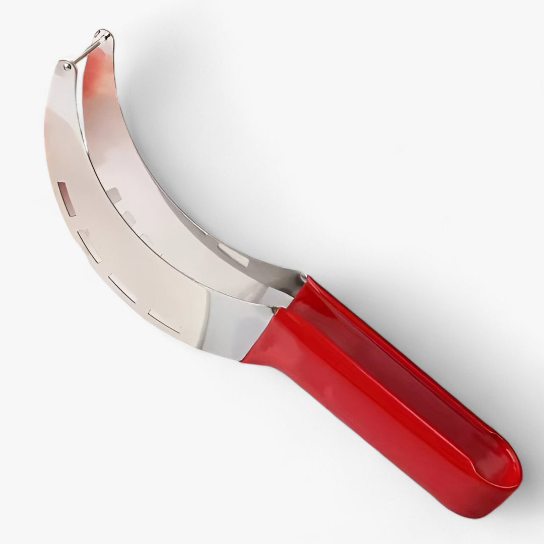Sidevisning af MelonMaster vandmelonsskærer i rustfrit stål med ergonomisk håndtag, ideel til præcise vandmelonsskiver.