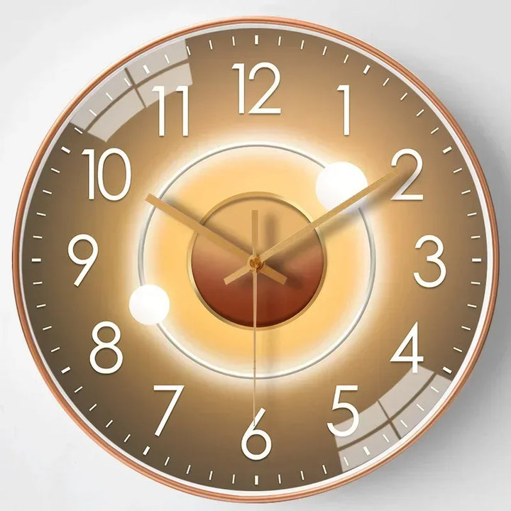 SilentTime stueur med klar tidsvisning, et moderne digitalt vægur for din stue.