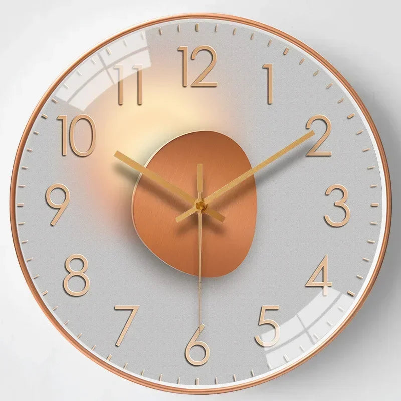 Lydløst SilentTime vægur i enkelt design, ideelt for rolig tidsvisning i ethvert rum.