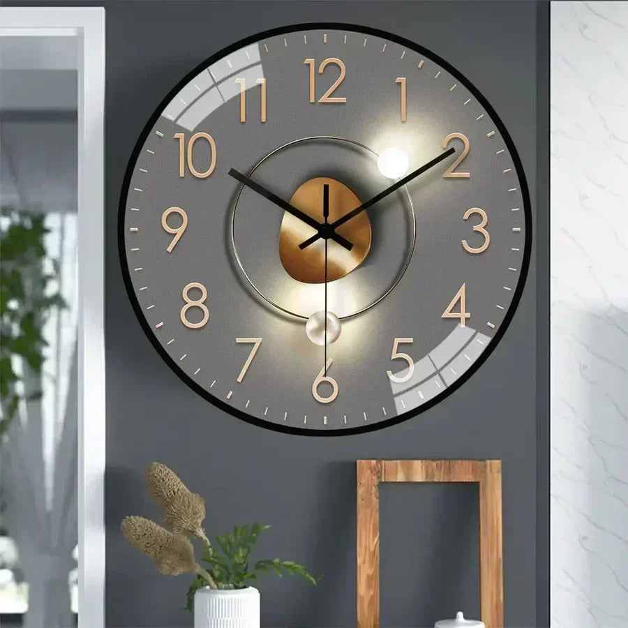 SilentTime vægur i et minimalistisk design, et lydløst ur der passer til alle stilarter.