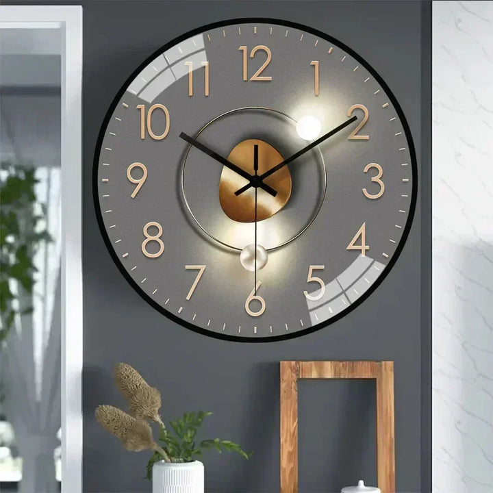 SilentTime vægur i et minimalistisk design, et lydløst ur der passer til alle stilarter.