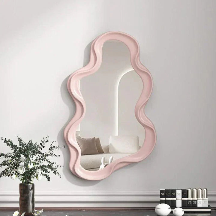 Flot makeup spejl og dekorativt vægspejl med unikt himmel-design til badeværelset eller soveværelset.