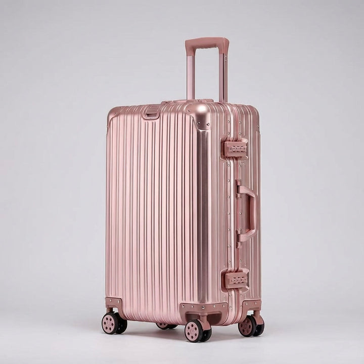 Kompakt Travelon kabinekuffert i aluminium. Letvægtskuffert med TSA lås og glatte hjul til bekvem rejsebagage.