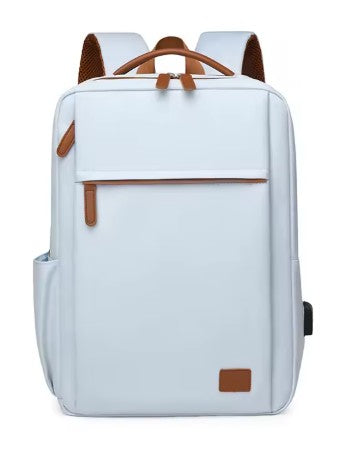 Robust vandafvisende unisex rygsæk med dedikeret laptoprum og USB-port, perfekt til daglig brug.
