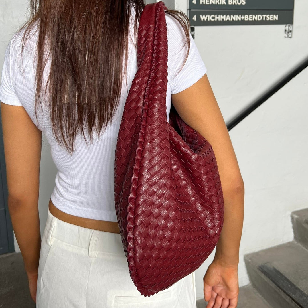 Kaffe Dame ChicTote skuldertaske. Elegant hverdagstaske med god plads til kvinder.