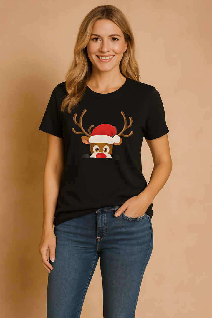 Festlig dame T-shirt med humoristisk julemotiv af rensdyr og julemand. Perfekt til sjov jul & højtidsgave.