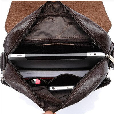 Brun holdbar mænds crossbody taske, ideel som anti-tyveri skuldertaske til rejser og daglig brug.