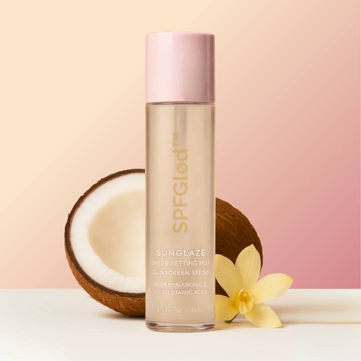Usynlig SPF 50 ansigtsspray med glød, ideel over makeup. Fugtgivende formel med C-vitamin og hyaluronsyre.