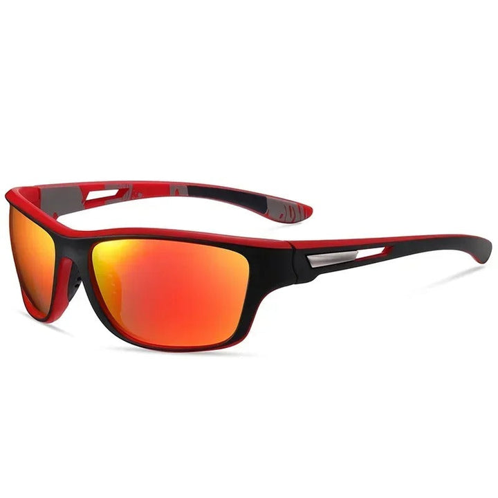 Sporty solbriller med polariserede linser og UV400 beskyttelse, ideelle til sport og fritid. Klassisk stel i robust plastik