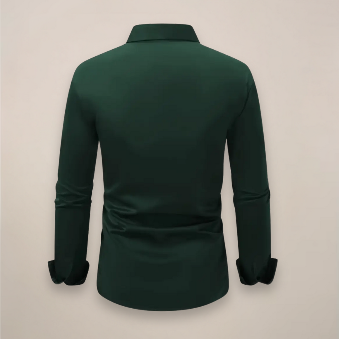 Elegant slimfit forårsskjorte til herrer. Perfekt stilfuld og moderne til mange outfits.