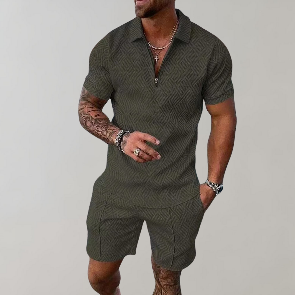 Moderne herre polo sæt med smart lynlås, giver et casual og stilrent look til herremode.