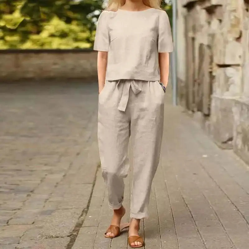 Alsidigt todelt jumpsuit sæt til kvinder, matchende top og bukser for en smart sommer-mode.