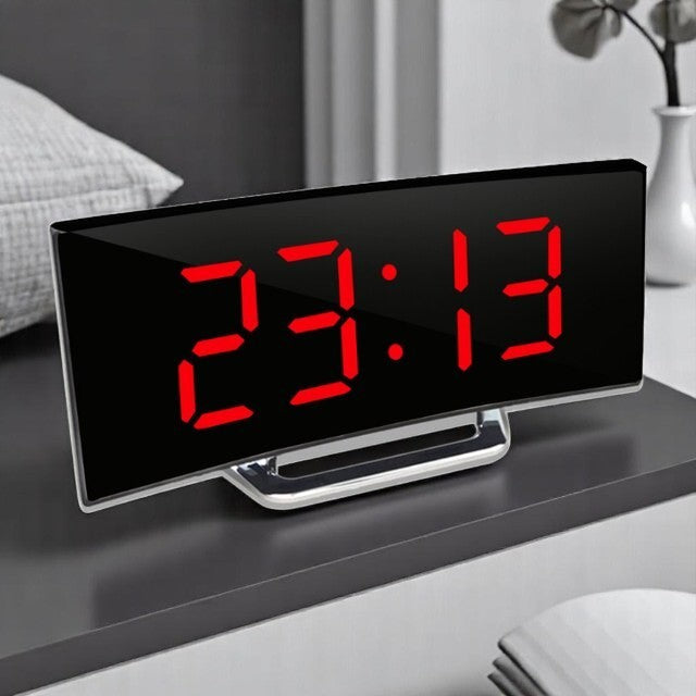 Trendy LED bordur m. buet skærm og automatisk lys, et must-have til det moderne hjem.