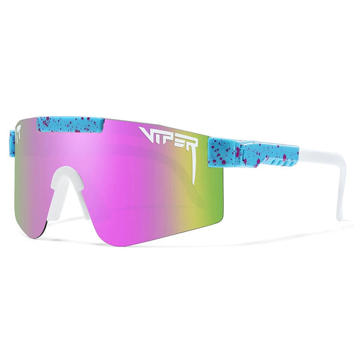 Stilvolle Outdoor-Sportbrille mit UV400 Schutz, schwarzer Rahmen und Polycarbonat-Gläser; ideal für Radfahren im Freien.