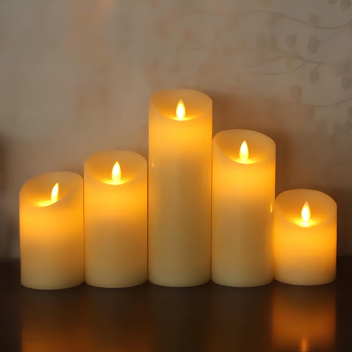 Stemningsfulde LED-lys med realistisk flammeeffekt i græskarform, trælook og klassisk design, varmt hvidt skær