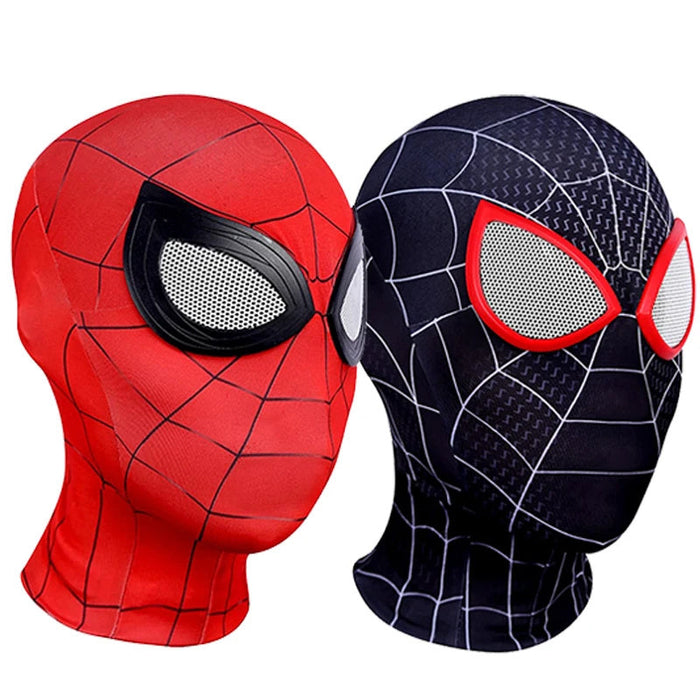 Superheltmaske til børn med rødt spindelvævsmønster, ideel til rollespil og fastelavn, elastisk og behagelig.