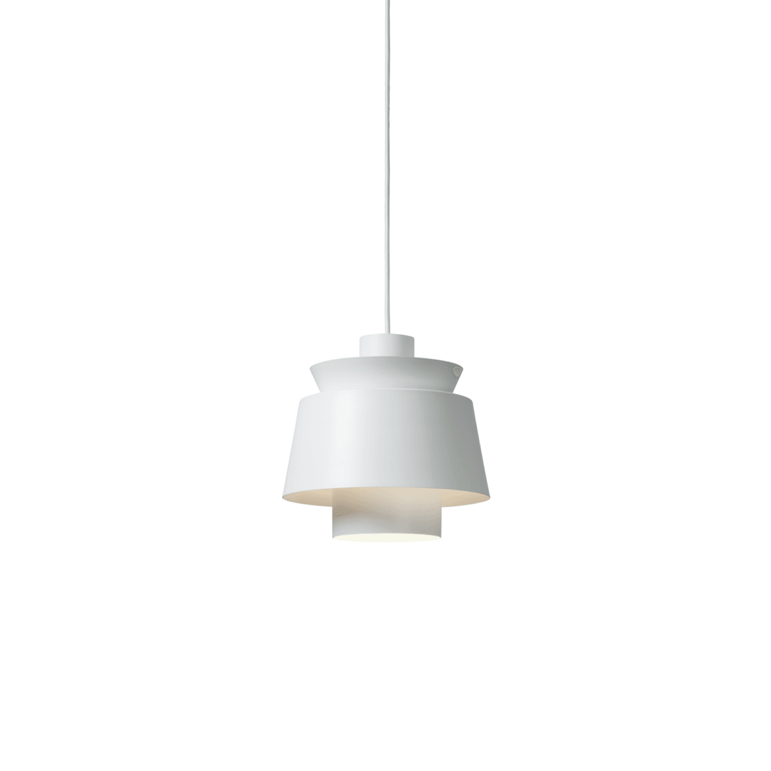 TERJE designlampe i metal, moderne og dekorativ belysning i gangen.