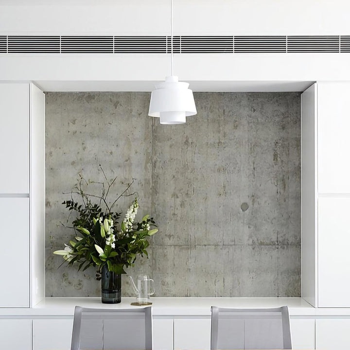 Stilfuld TERJE belysning, reflekterende loftslampe til elegant indretning.