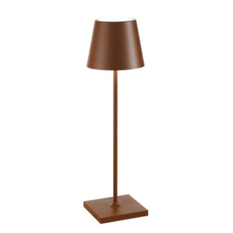 Berøringsfølsom LED-bordlampe, trådløs, stilrent design, moderne flair, fås i forskellige farver.