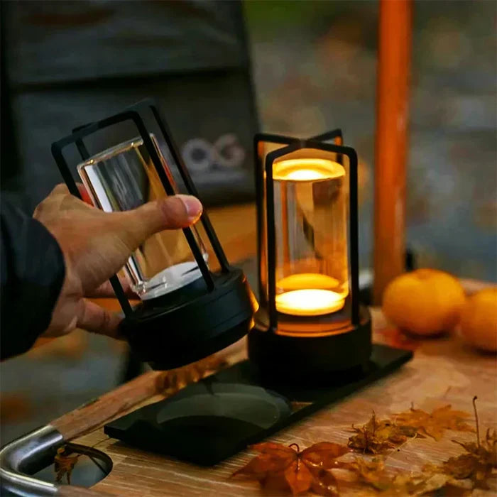 Fleksibel LED bordlampe, trådløs og dæmpbar. Giv dit hjem et moderne touch med stemningslys.