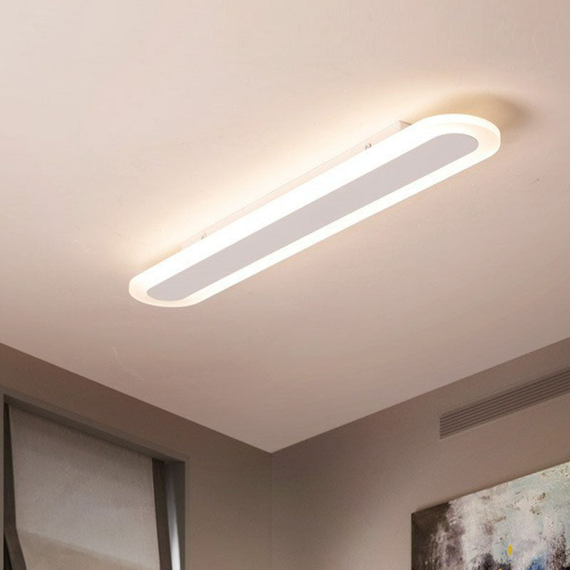 Ultraflad LED-loftslampe i hvid, slankt design, moderne akryl-look, minimalistisk for elegant atmosfære
