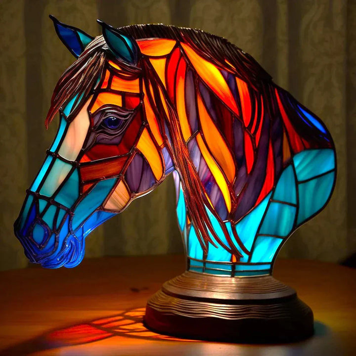 Funktionel dyrelampe, en smuk bordlampe med et kunstnerisk dyremotiv og godt lys.