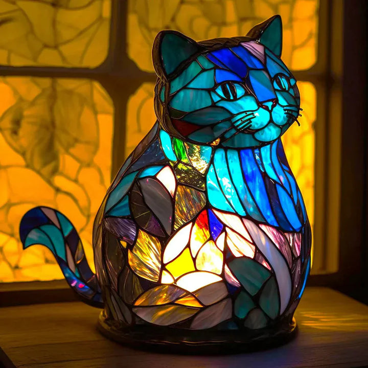 Unik kunstlampe, en dekorativ bordlampe med et stilfuldt dyremotiv og klar belysning.