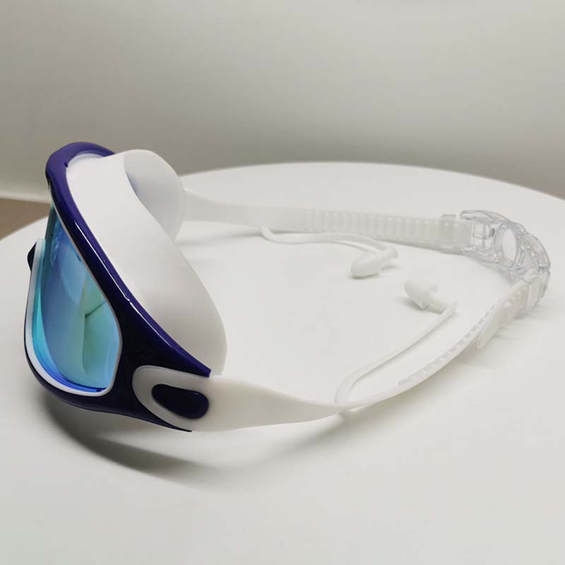 AquaVision svømmebriller til både pool og åbent vand med dugfri linser & komfortabel pasform.